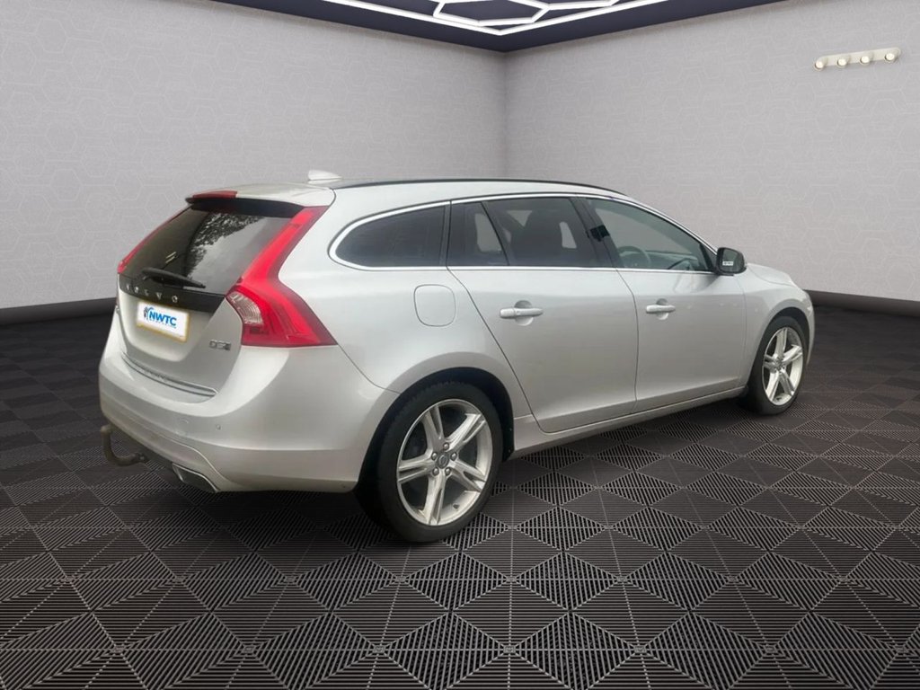 Used Volvo V60 2016 for sale - 76356917: Photo 6