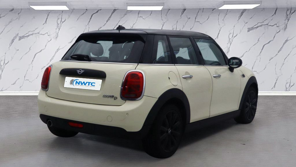 Used MINI Hatch 2018 for sale - 77188821: Photo 5