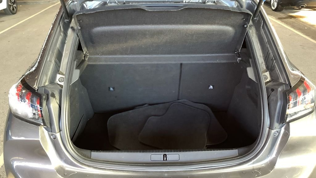 Used Peugeot 208 2020 for sale - 77188822: Photo 13