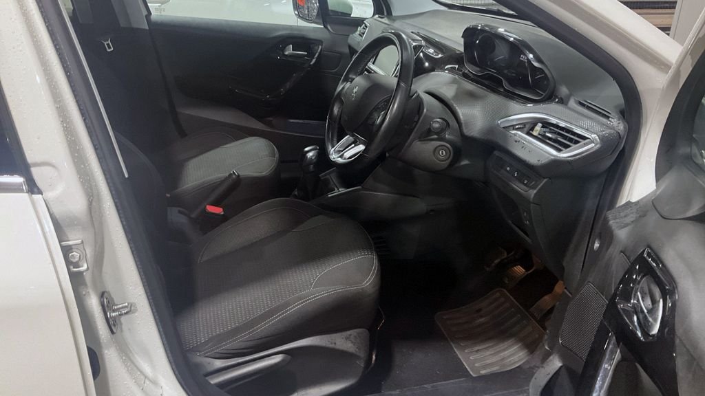Used Peugeot 208 2019 for sale - 76386533: Photo 9