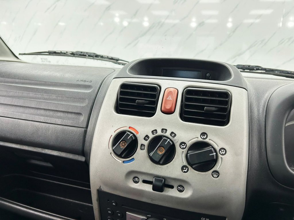 Used Vauxhall Agila 2005 for sale - 76665487: Photo 13