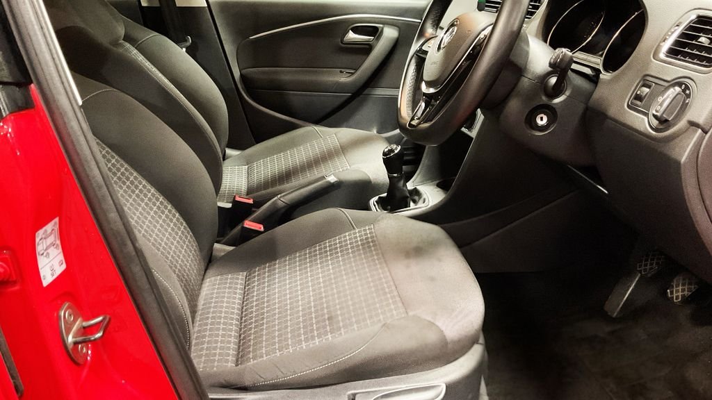 Used Volkswagen Polo 2014 for sale - 77263799: Photo 11