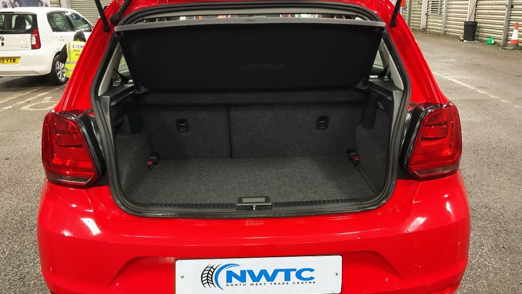 Used Volkswagen Polo 2014 for sale - 77263799: Photo 13