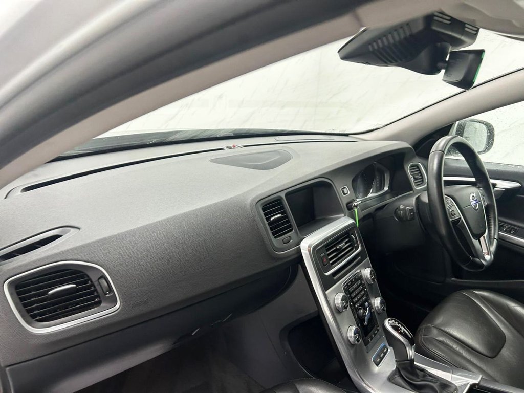 Used Volvo V60 2016 for sale - 77463676: Photo 15
