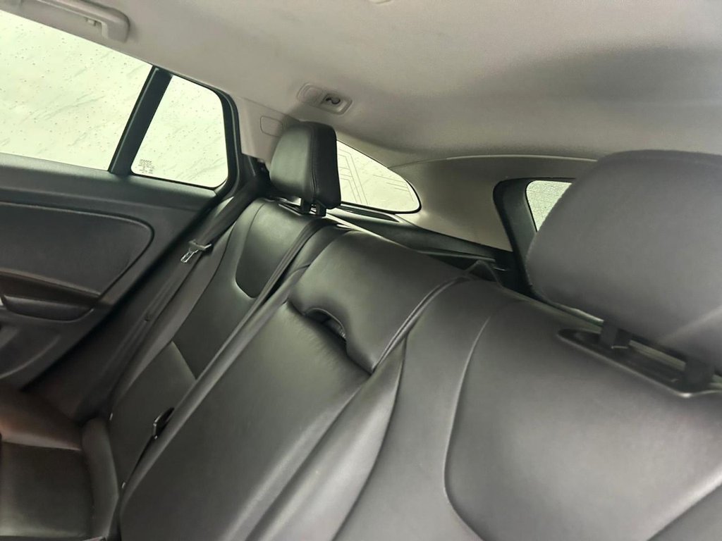 Used Volvo V60 2016 for sale - 77463676: Photo 21