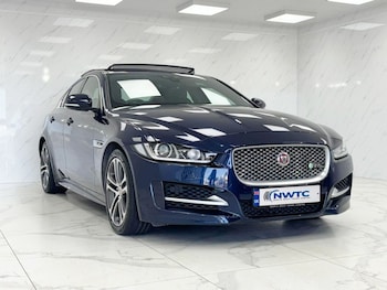 Used Jaguar XE 2015 for sale - 78896856: Photo
