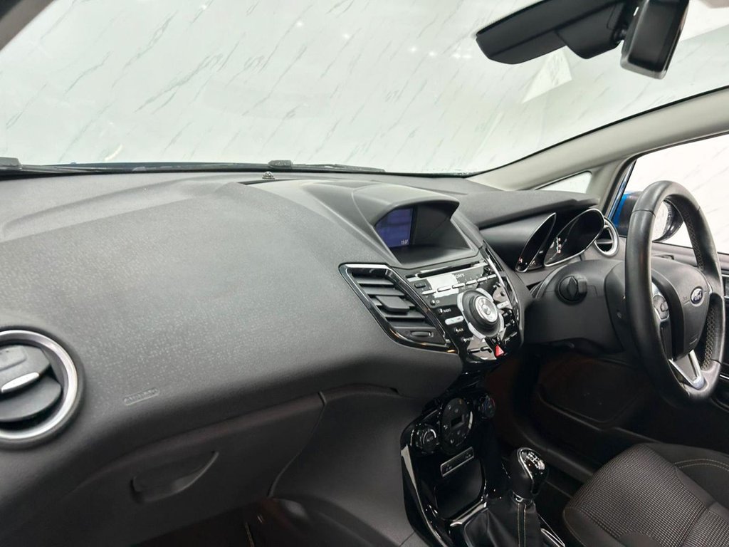 Used Ford Fiesta 2015 for sale - 76069078: Photo 12