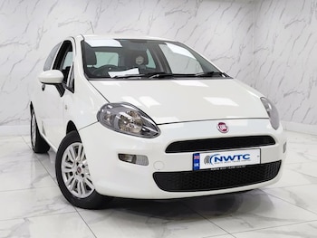 Used Fiat Punto 2015 for sale - 78964046: Photo