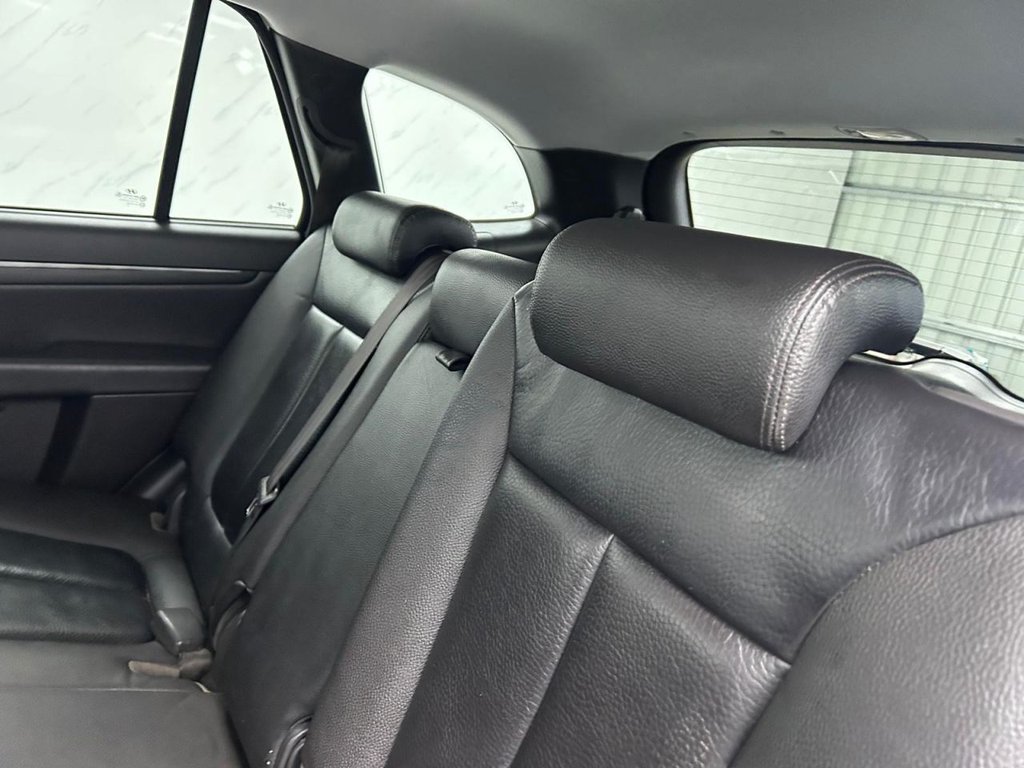 Used Hyundai Santa Fe 2011 for sale - 77680211: Photo 21