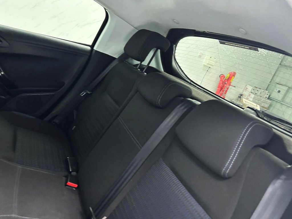 Used Peugeot 208 2015 for sale - 77608418: Photo 13
