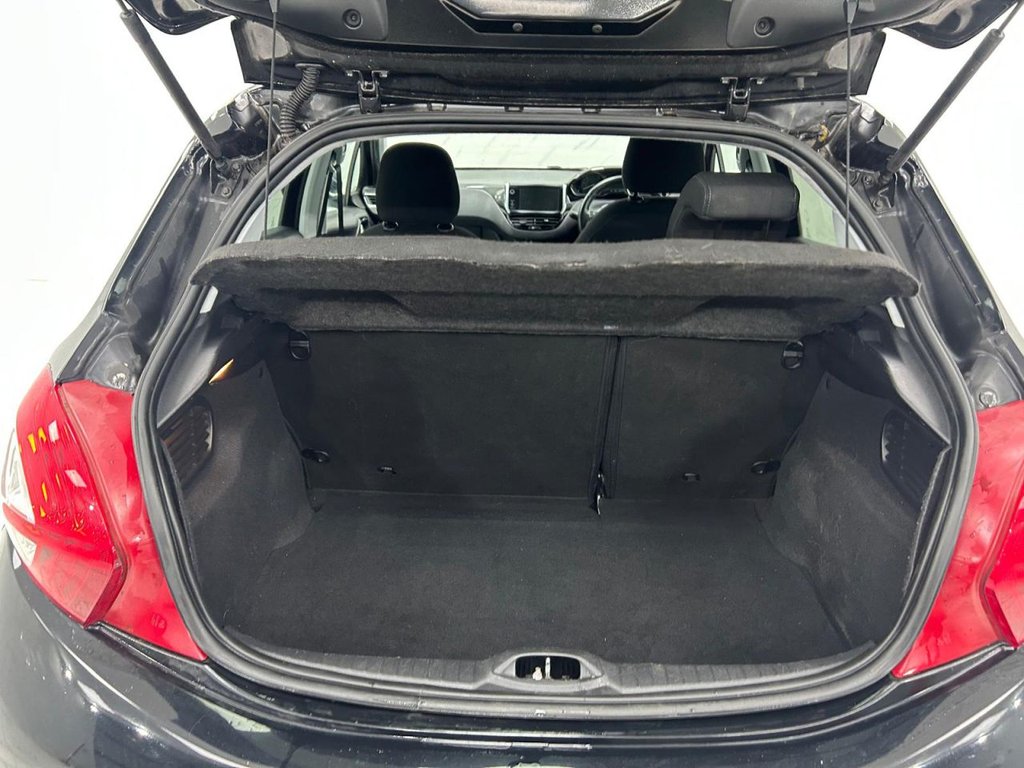 Used Peugeot 208 2015 for sale - 77608418: Photo 14