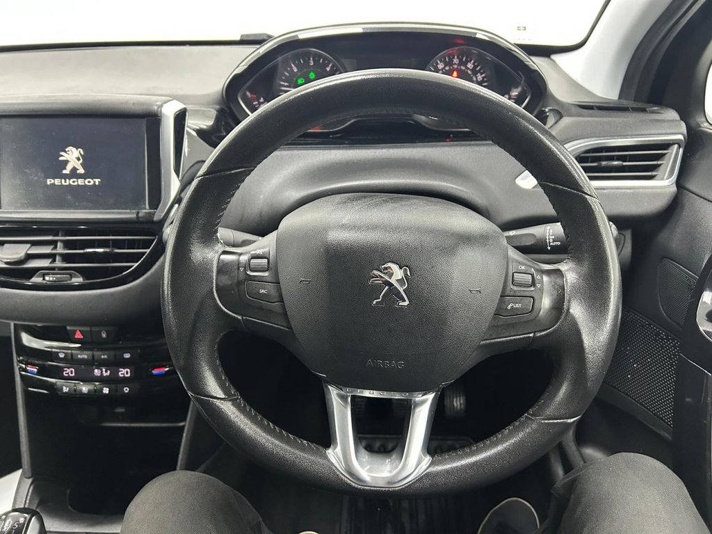 Used Peugeot 208 2015 for sale - 77608418: Photo 19