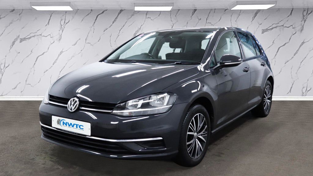 Used Volkswagen Golf 2017 for sale - 76740412: Photo 3