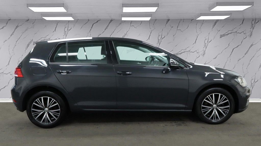 Used Volkswagen Golf 2017 for sale - 76740412: Photo 6