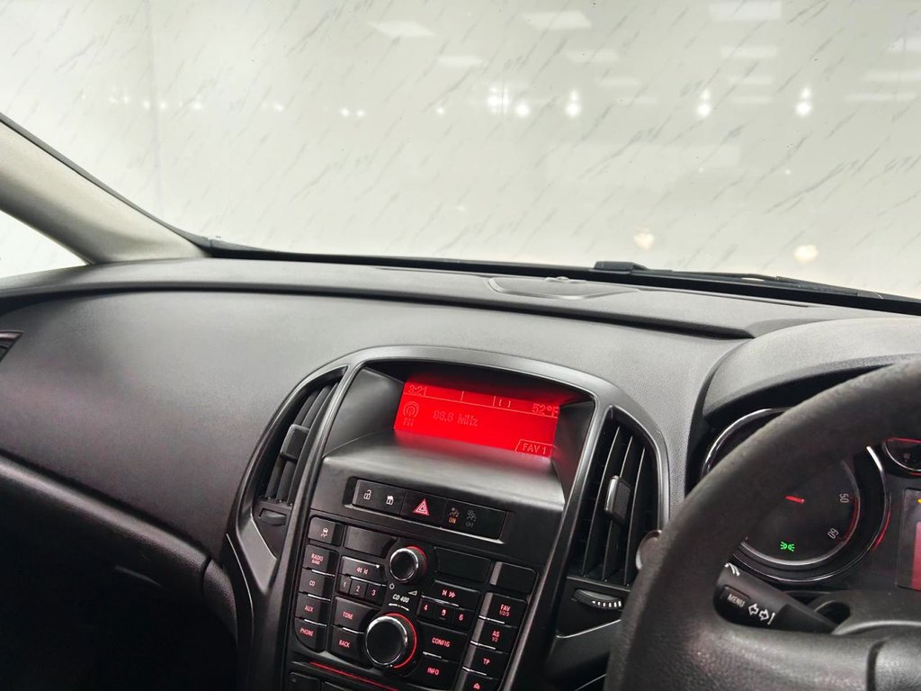 Used Vauxhall Astra 2015 for sale - 77507002: Photo 17