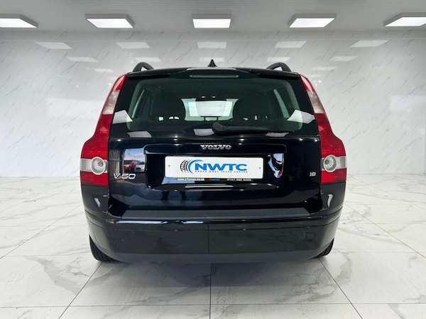 Used Volvo V50 2006 for sale - 75703343: Photo 8