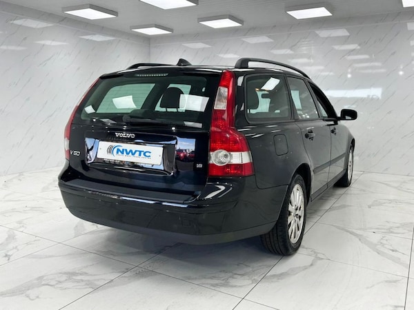 Used Volvo V50 2006 for sale - 75703343: Photo 9