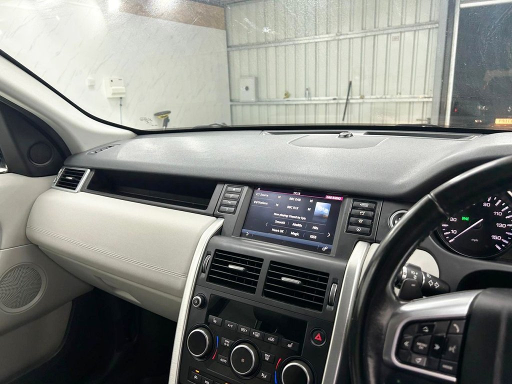 Used Land Rover Discovery Sport 2016 for sale - 76617194: Photo 15