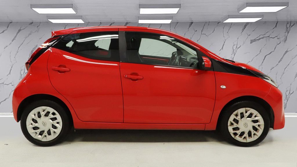 Used Toyota AYGO 2021 for sale - 76724959: Photo 6
