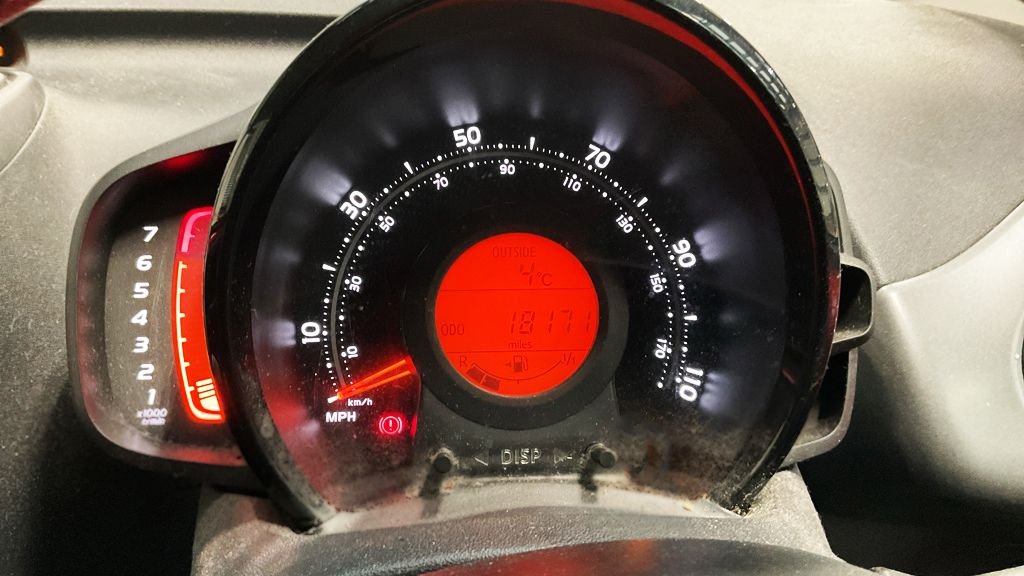 Used Toyota AYGO 2021 for sale - 76724959: Photo 9