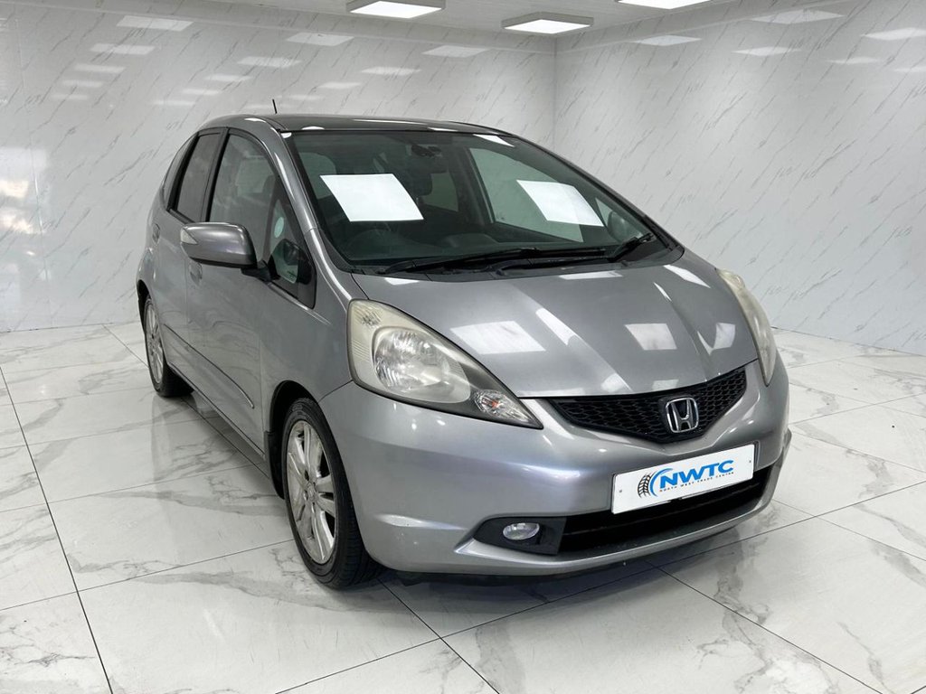 Used Honda Jazz 2010 for sale - 78043958: Photo 2