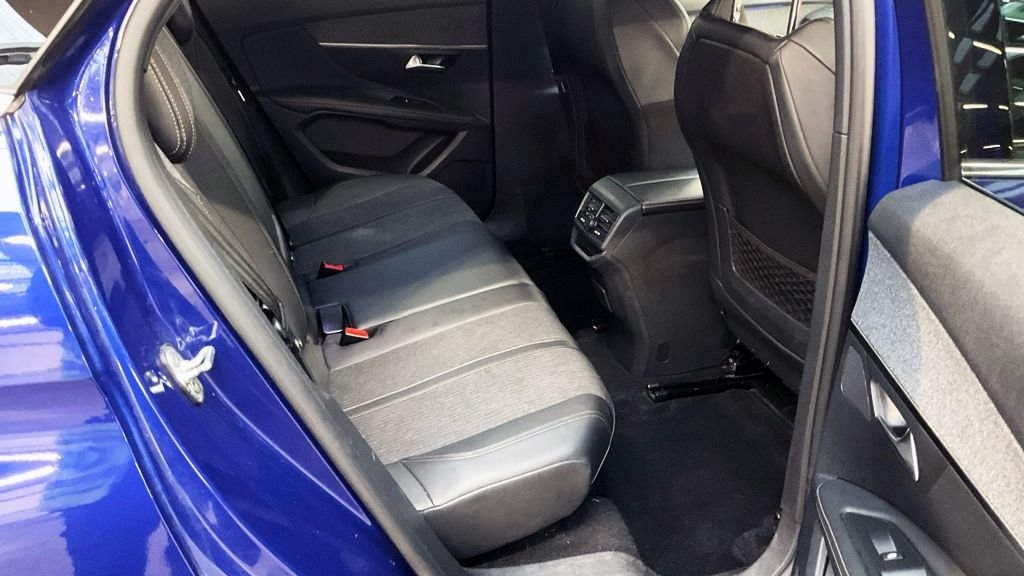 Used Peugeot 3008 2018 for sale - 76417401: Photo 11