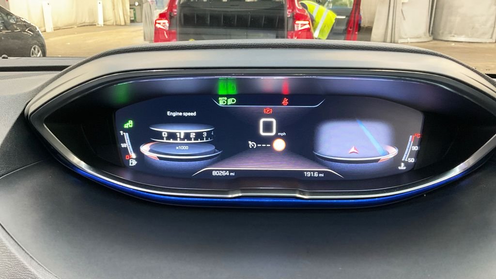 Used Peugeot 3008 2018 for sale - 76417401: Photo 9