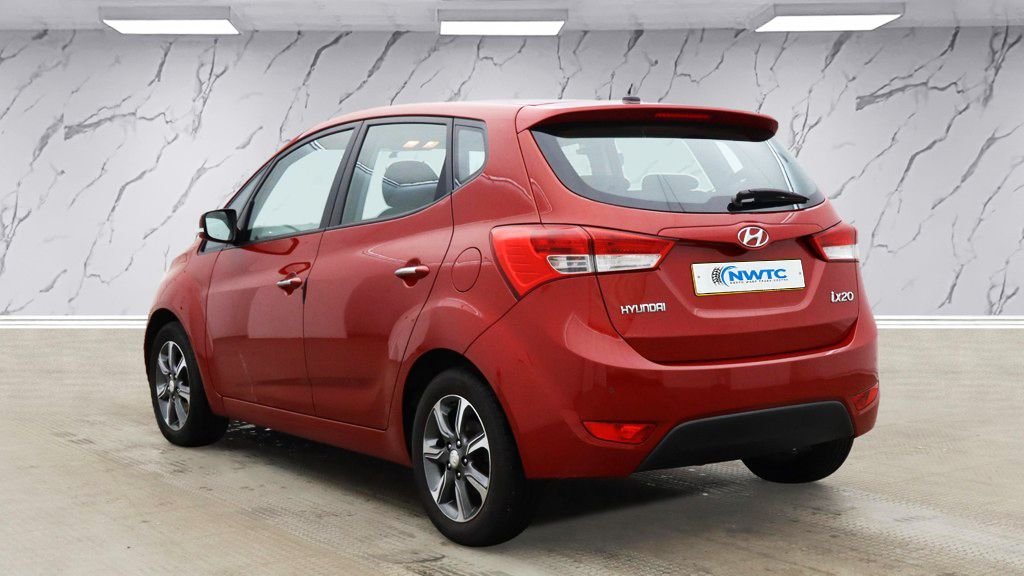 Used Hyundai Ix20 2018 for sale - 76724998: Photo 4