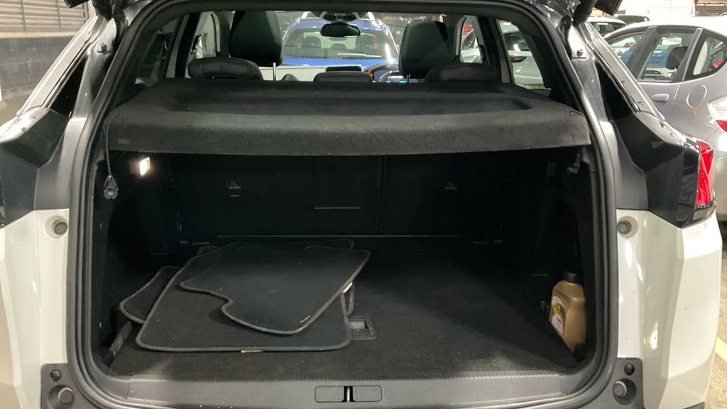 Used Peugeot 3008 2018 for sale - 76740359: Photo 12