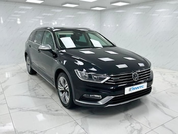 Used Volkswagen Passat 2017 for sale - 77356131: Photo