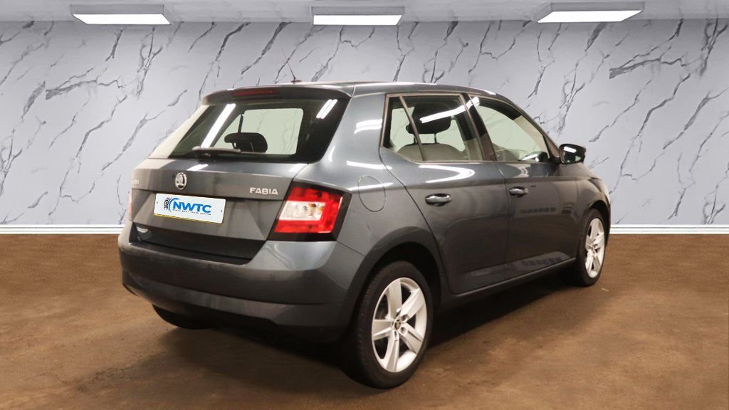 Used Skoda Fabia 2018 for sale - 77498875: Photo 7