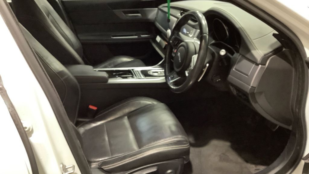 Used Jaguar XF 2017 for sale - 77463978: Photo 13