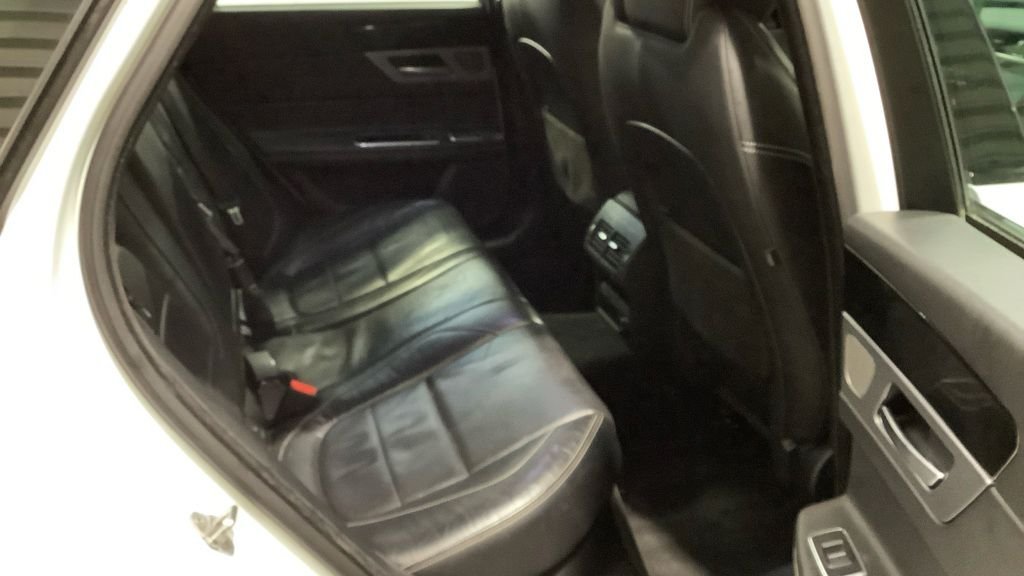 Used Jaguar XF 2017 for sale - 77463978: Photo 14