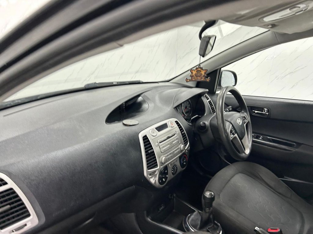 Used Hyundai i20 2011 for sale - 77262924: Photo 12