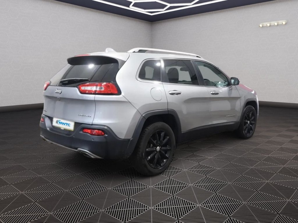 Used Jeep Cherokee 2015 for sale - 76386541: Photo 5