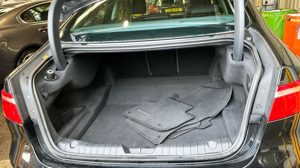 Used Jaguar XF 2018 for sale - 76910427: Photo 12