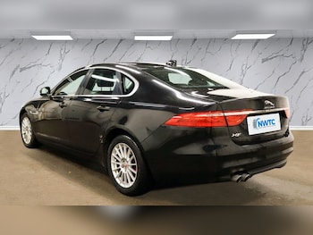 Used Jaguar XF 2018 for sale - 76910427: Photo
