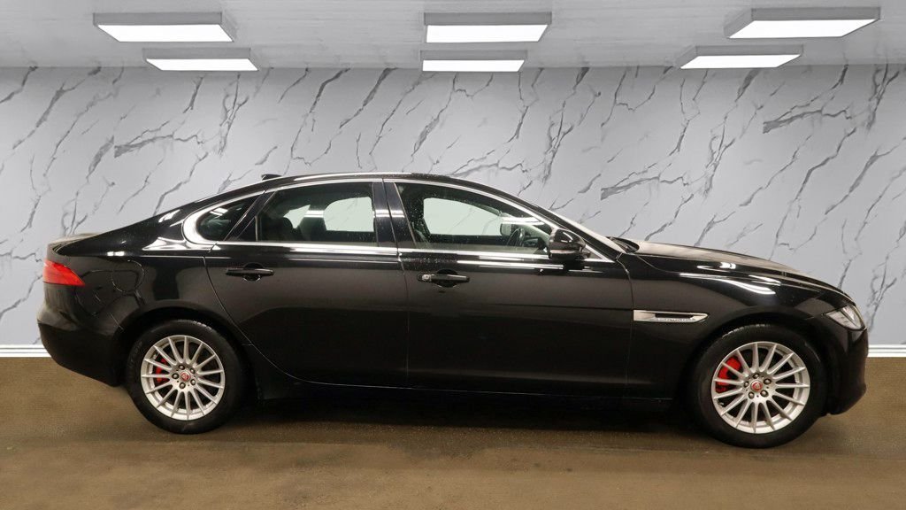 Used Jaguar XF 2018 for sale - 76910427: Photo 6