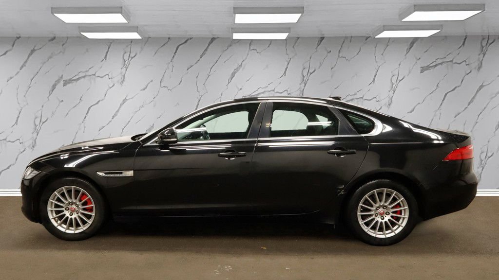 Used Jaguar XF 2018 for sale - 76910427: Photo 7