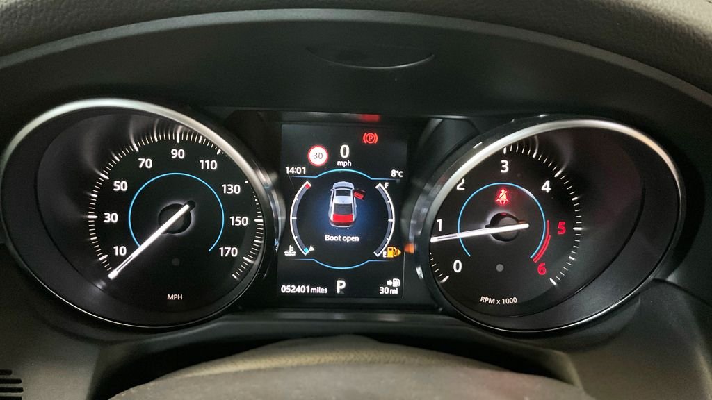 Used Jaguar XF 2018 for sale - 76910427: Photo 9