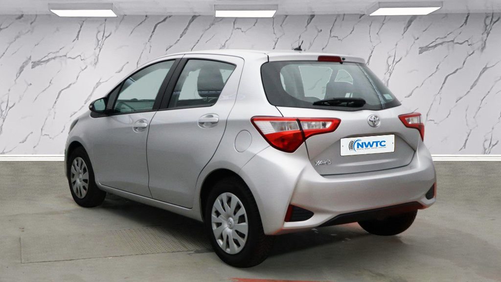 Used Toyota Yaris 2018 for sale - 76768674: Photo 4