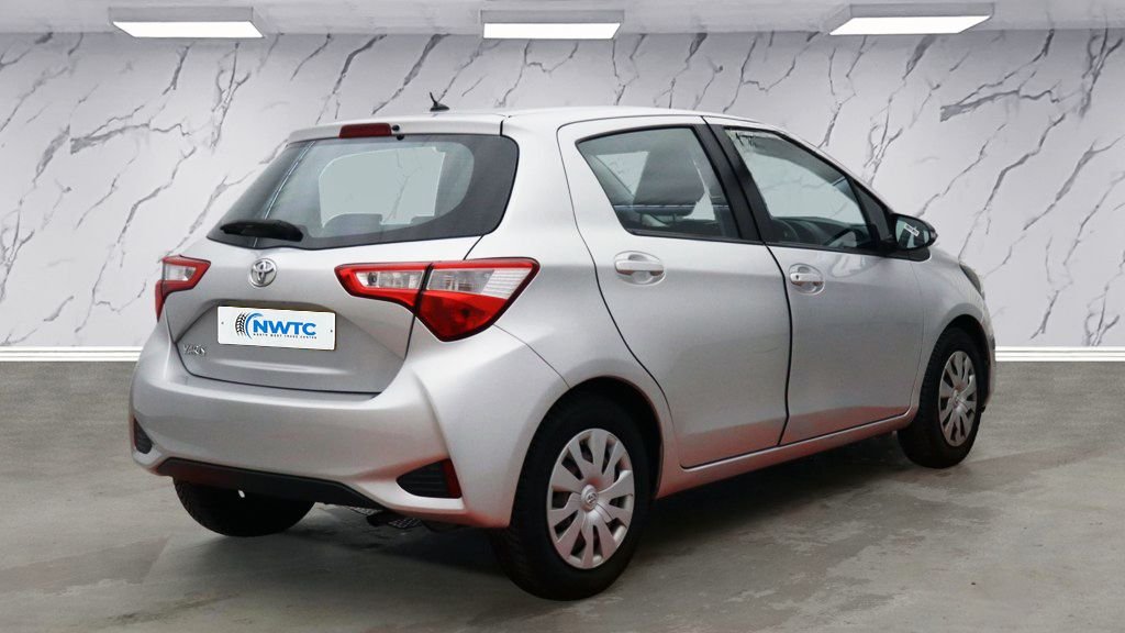 Used Toyota Yaris 2018 for sale - 76768674: Photo 5