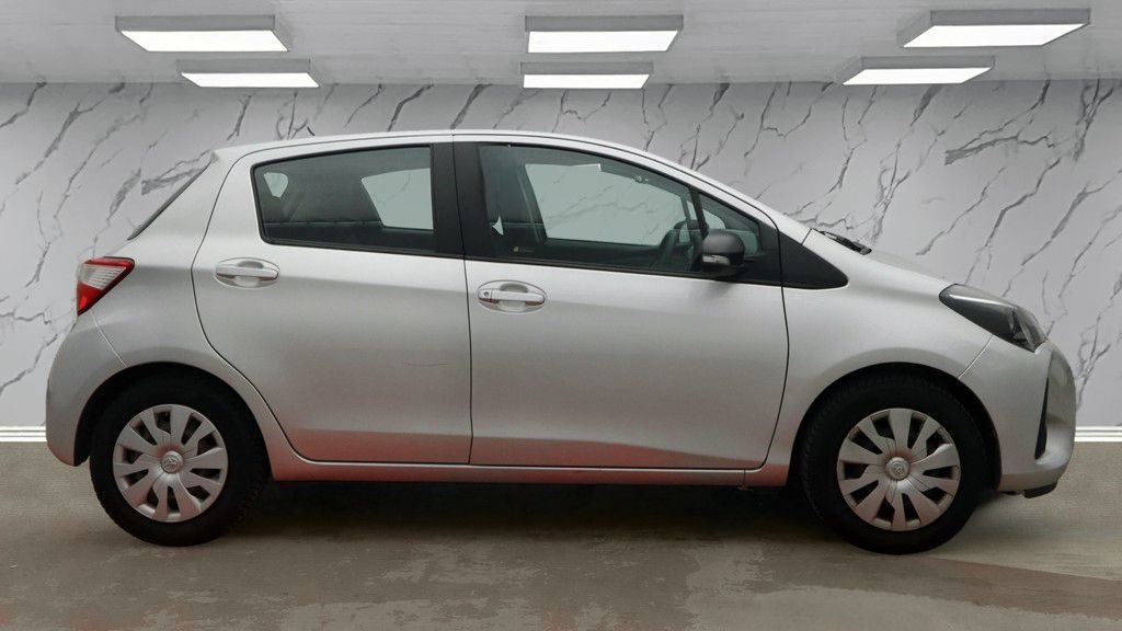 Used Toyota Yaris 2018 for sale - 76768674: Photo 6