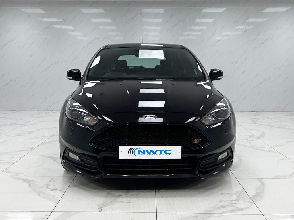 Used Ford Focus 2017 for sale - 76900390: Photo 3