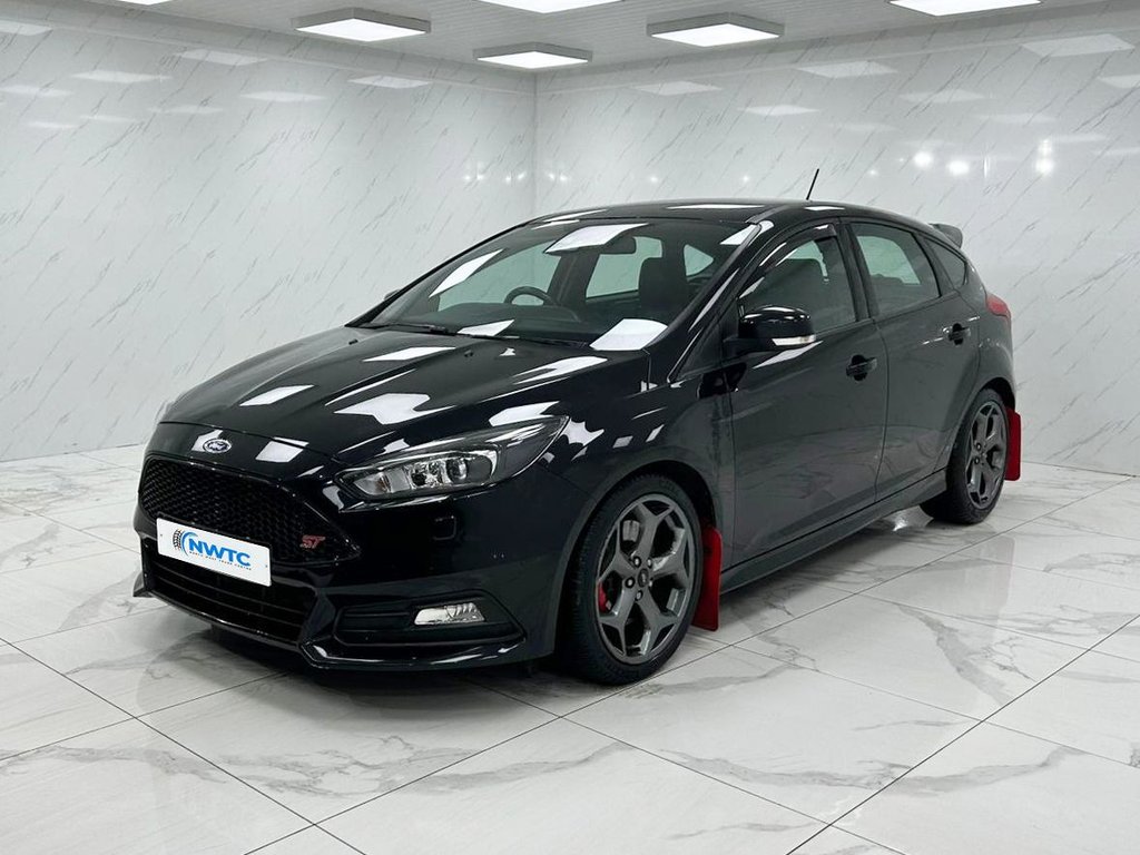 Used Ford Focus 2017 for sale - 76900390: Photo 4