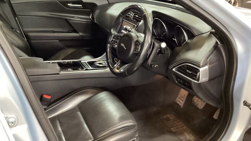 Used Jaguar XE 2015 for sale - 77734569: Photo 13