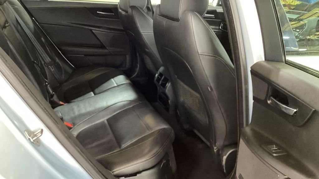 Used Jaguar XE 2015 for sale - 77734569: Photo 14