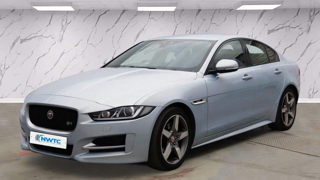 Used Jaguar XE 2015 for sale - 77734569: Photo 5