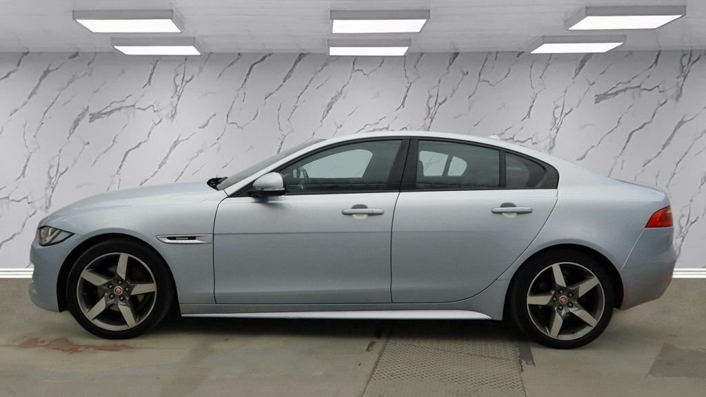 Used Jaguar XE 2015 for sale - 77734569: Photo 9