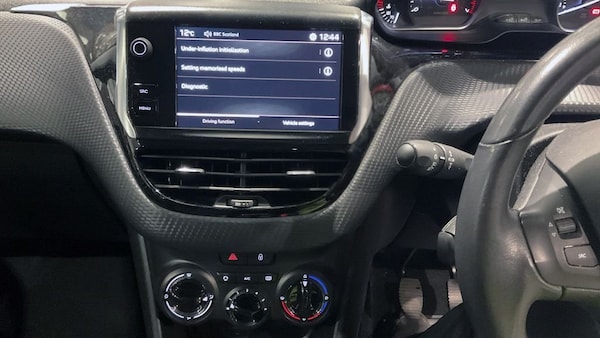 Used Peugeot 2008 2017 for sale - 76223542: Photo 9